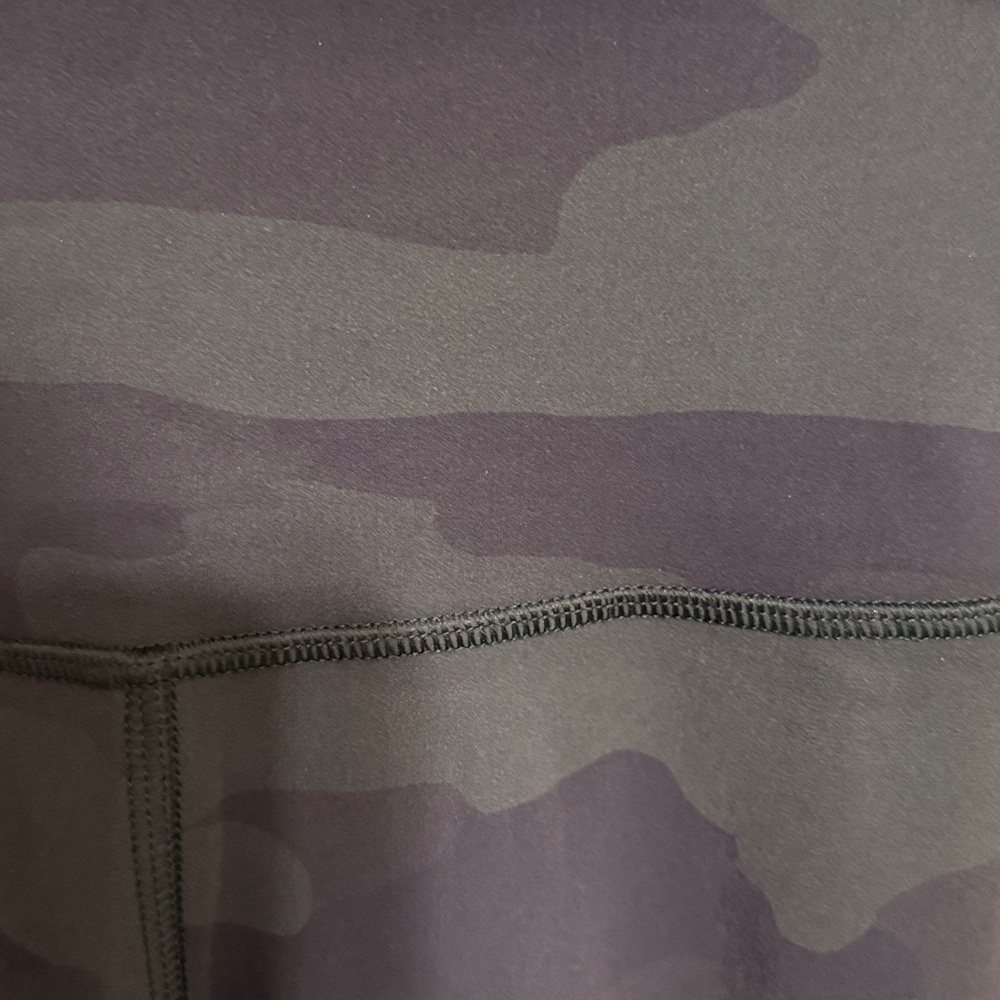 NWT Alo Yoga High Waist Vapor Legging/ Hunter Camouflage - Picture 2 of 9